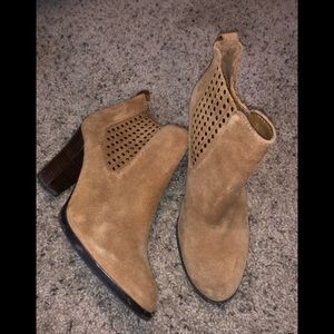Comfy ANTONIO MELANI Suede Booties